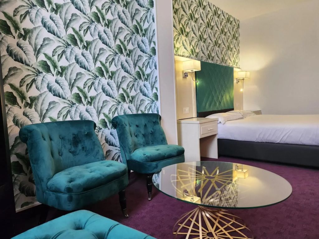 HOTEL ROYAL Paris Ivry 5