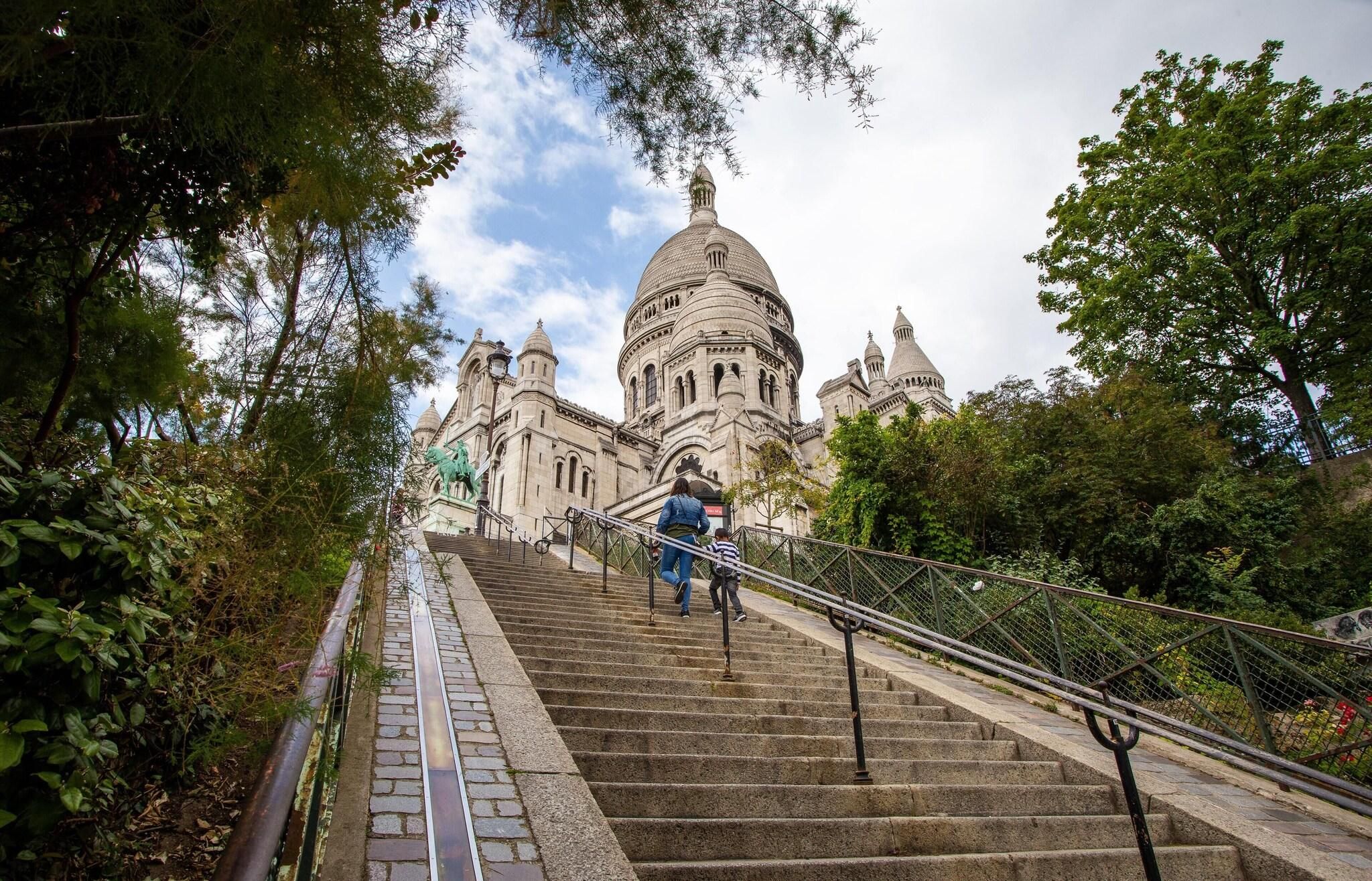 Le Régent Montmartre by Hiphophostels