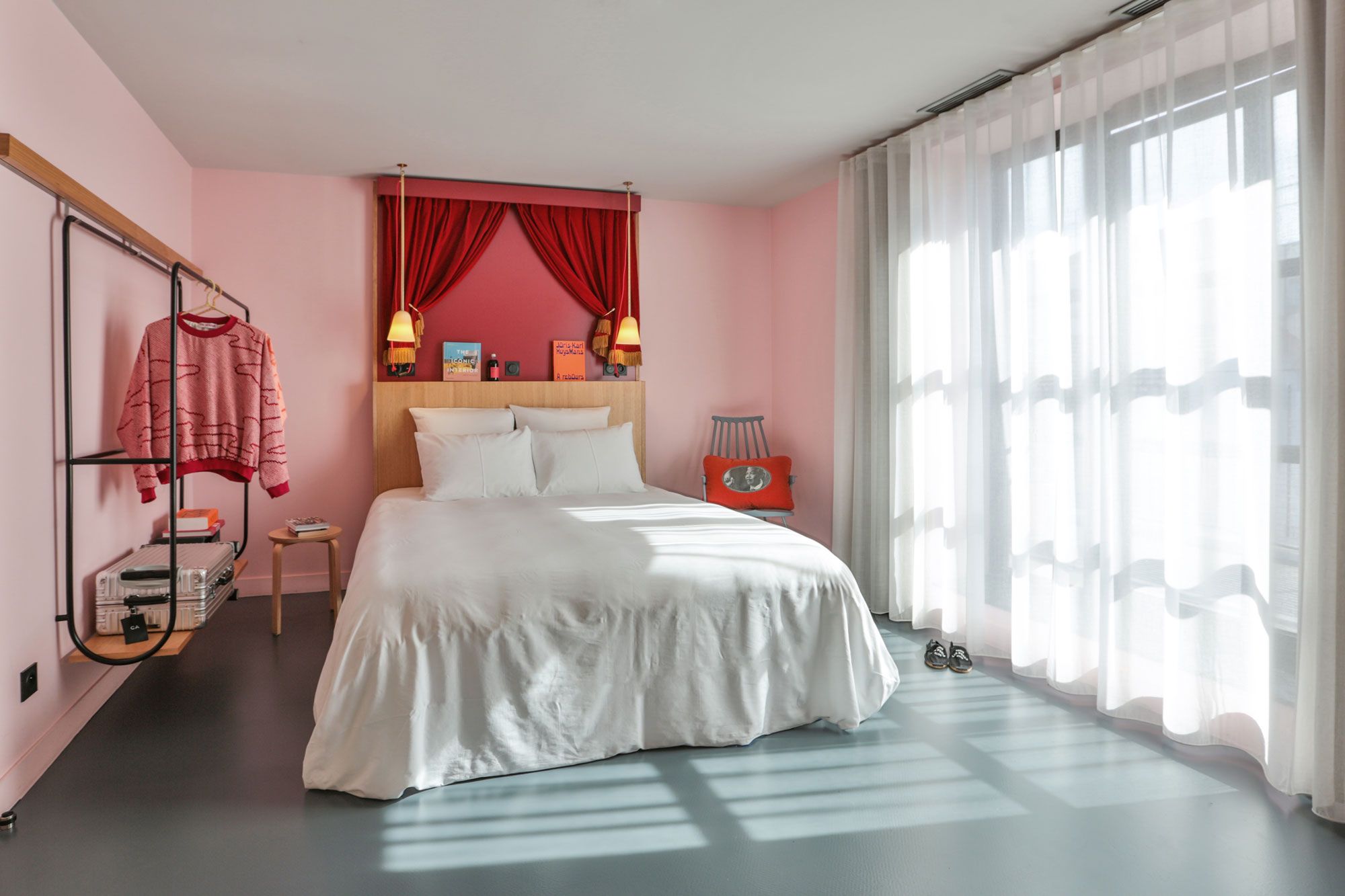 MOB HOTEL Paris les Puces 3