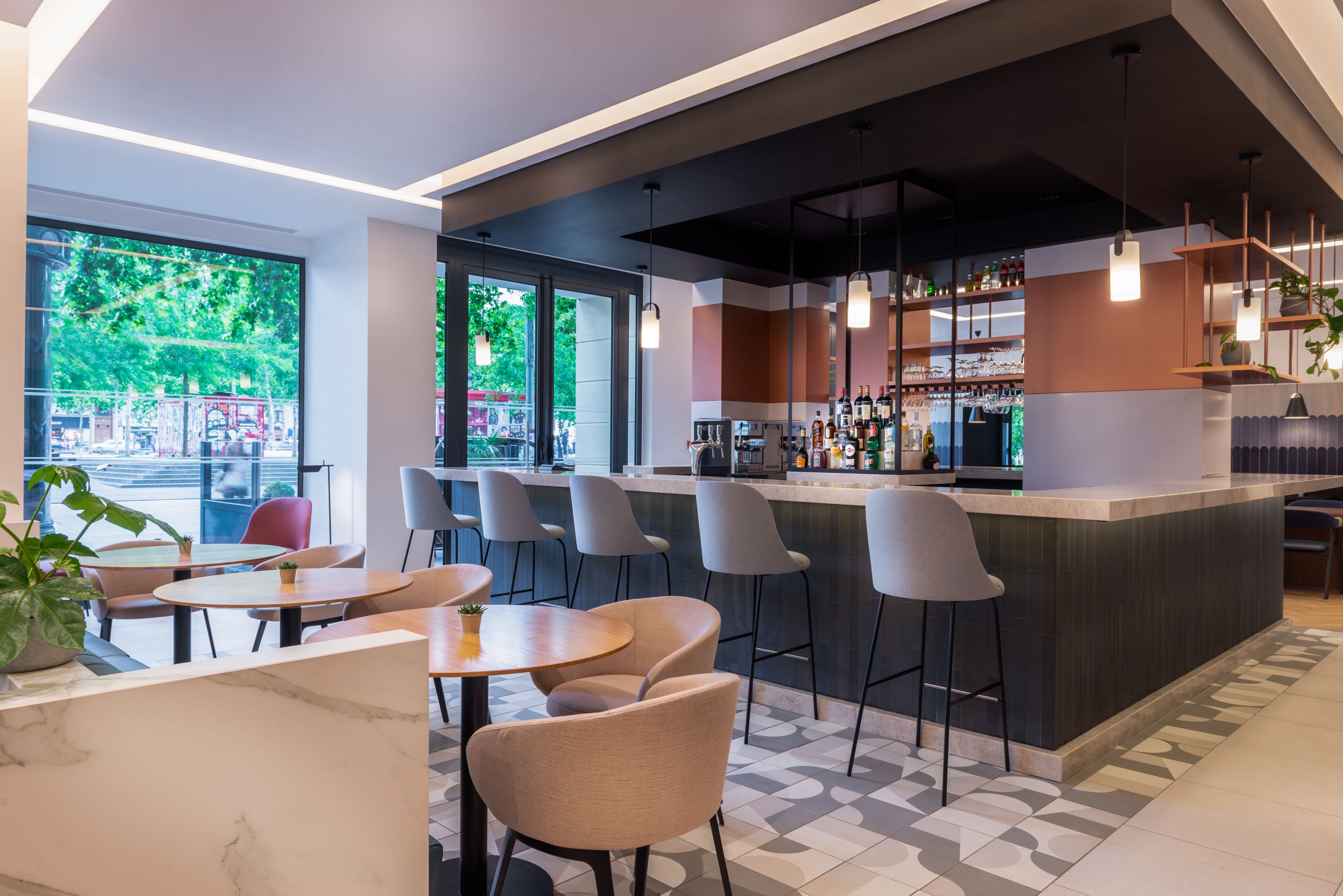 Crowne Plaza Paris - Republique, an IHG Hotel 4