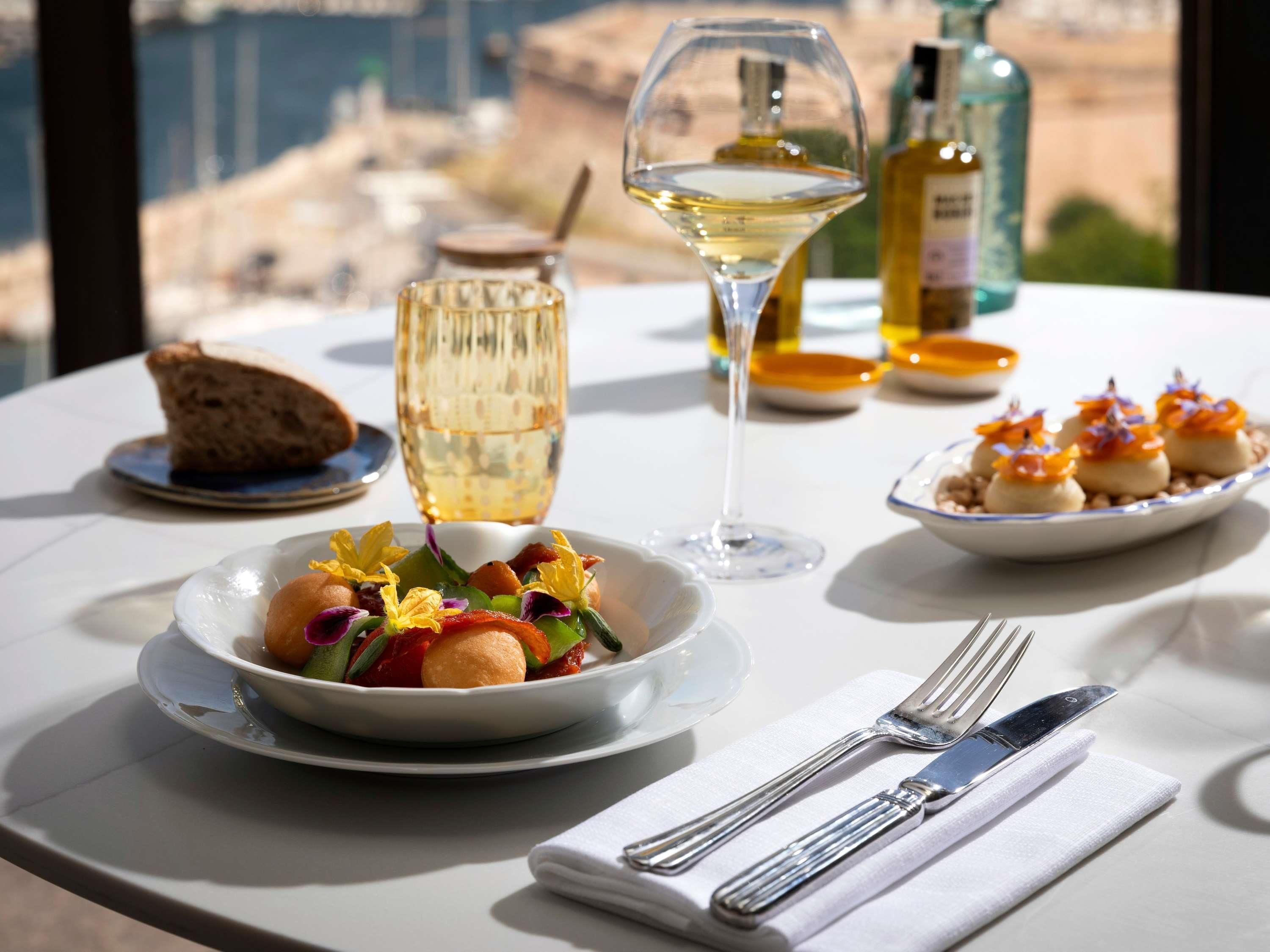 Sofitel Marseille Vieux Port 2