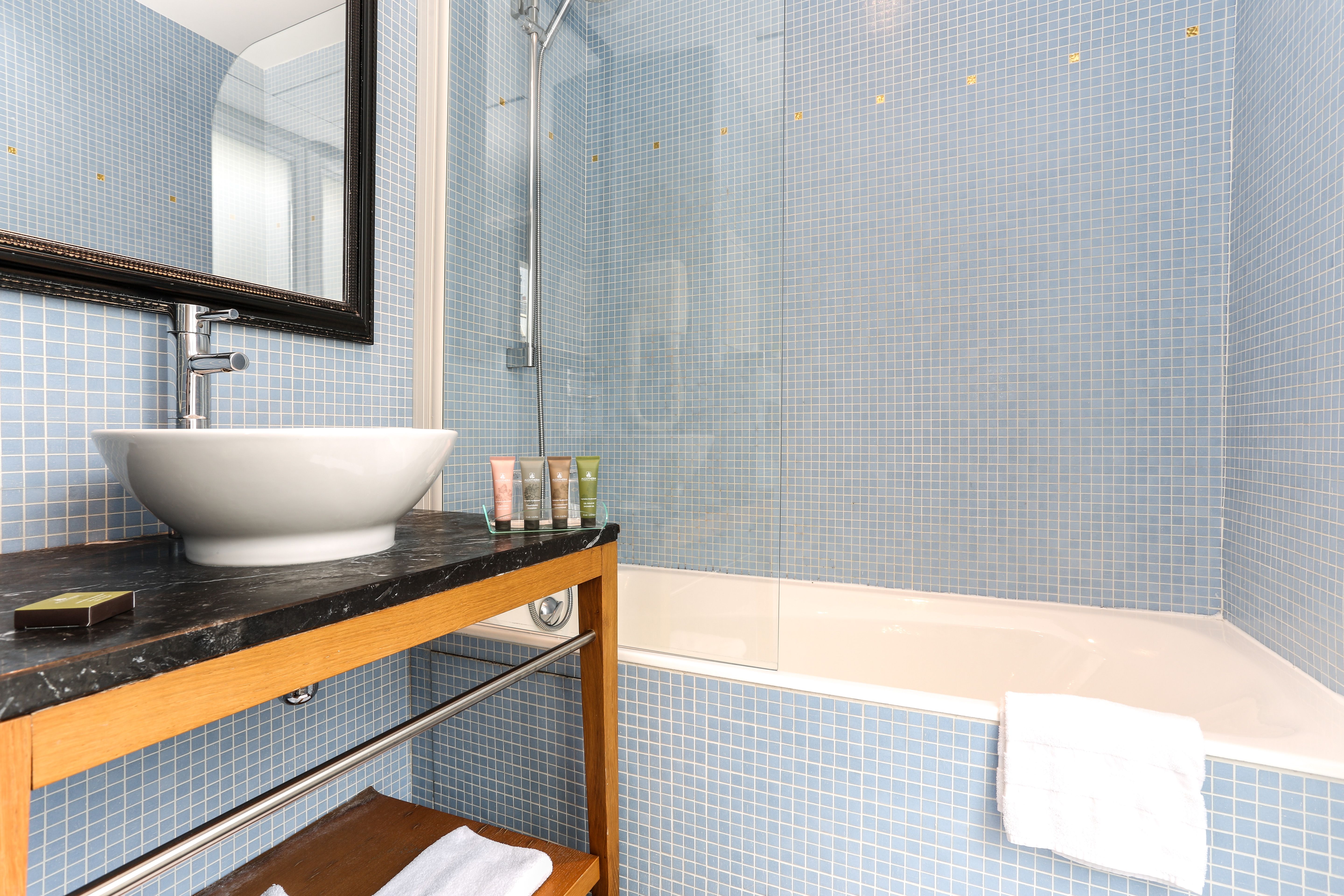 Hôtel Avalon Paris 4